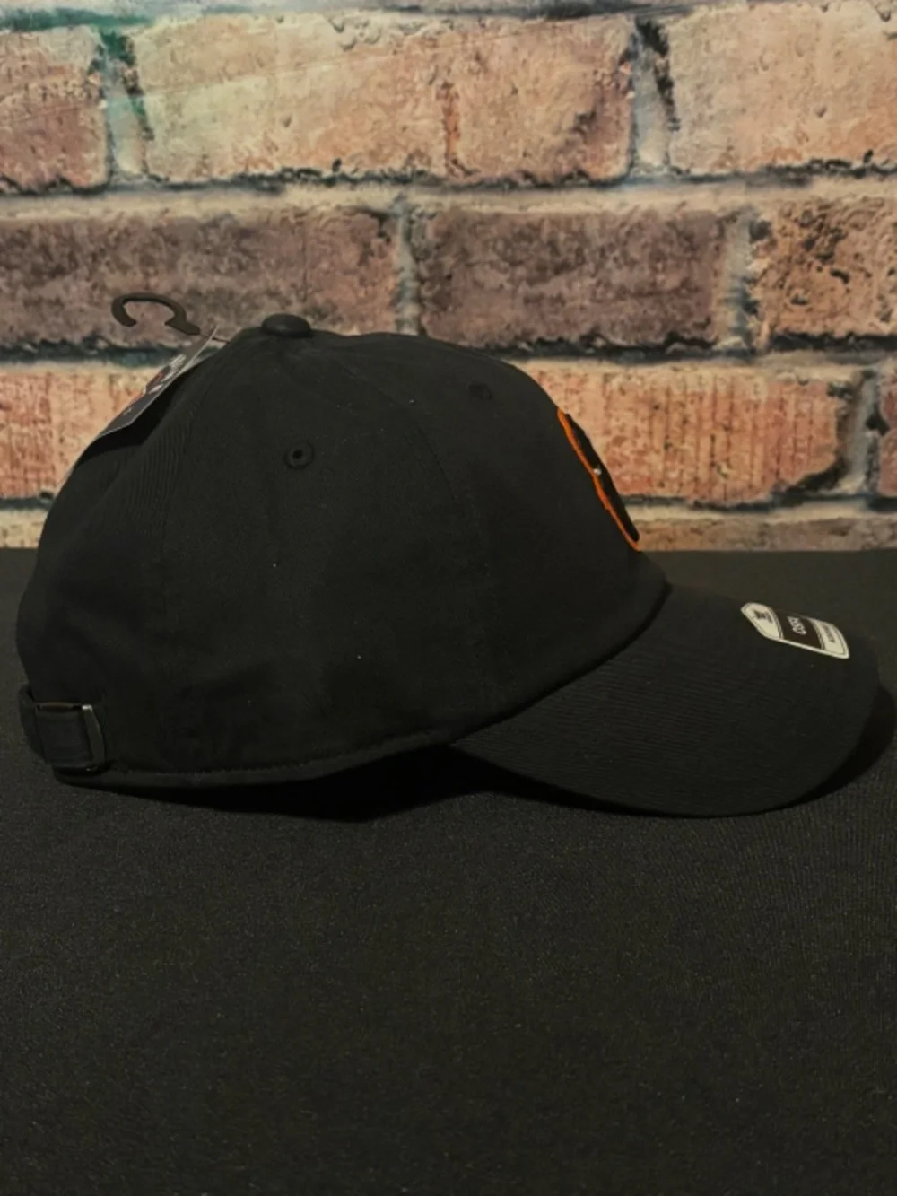 Fan Favorite MLB Baltimore Orioles Black Adjustable Strapback Cap